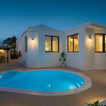 La Favorita Puerto del Carmen (Lanzarote)
